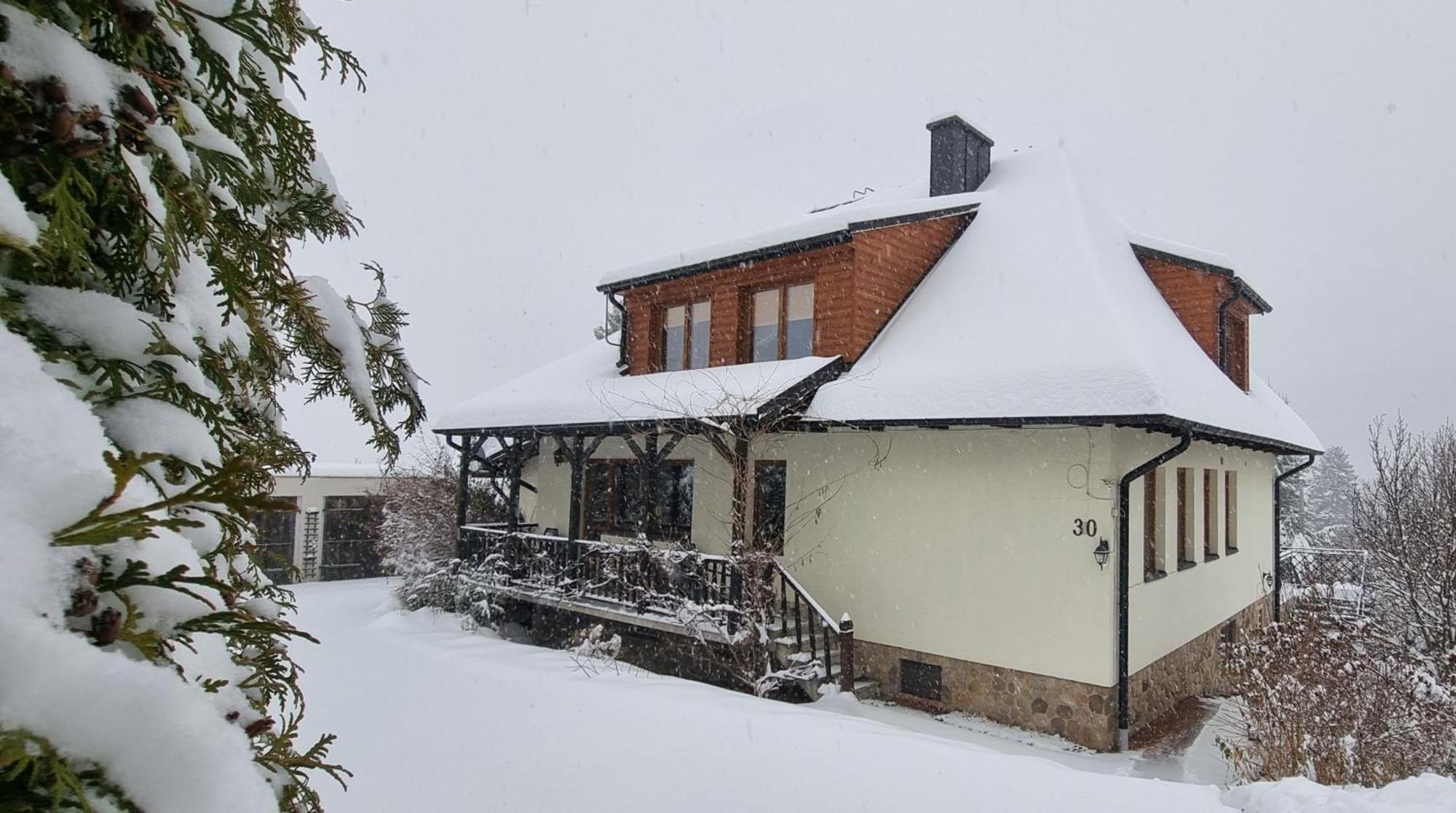 Mountain House Gjestgiverier Ustrzyki Dolne